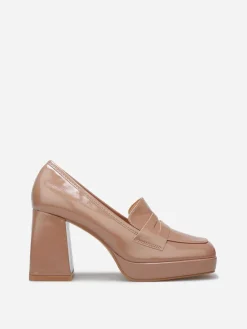 Online La Modeuse Mocassins vernis à talon Taupe