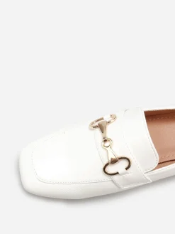 Sale La Modeuse Mocassins vernis à talon et mors doré Blanc