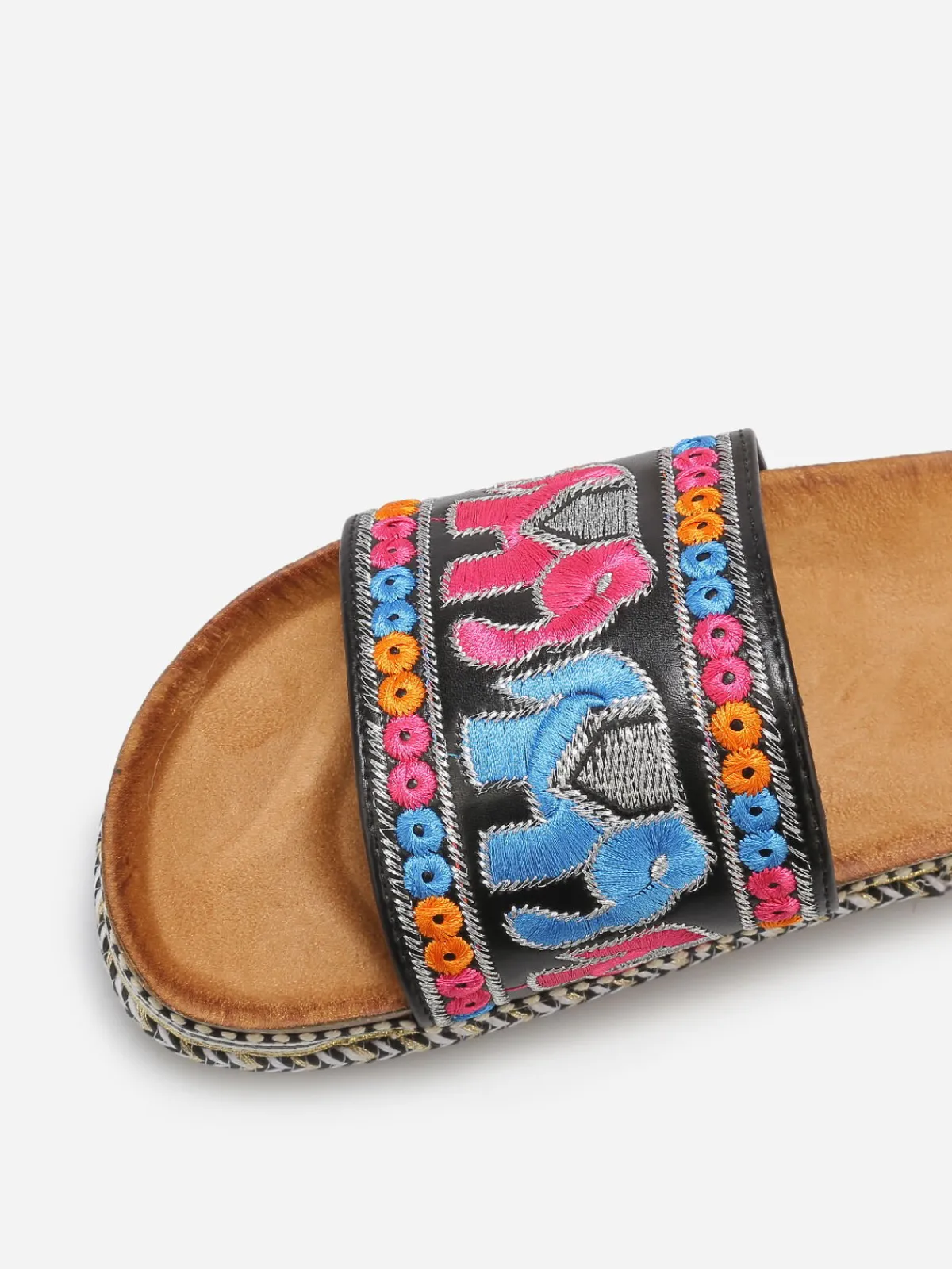 Hot La Modeuse Mules à bride brodée et plateforme ethnique Noir