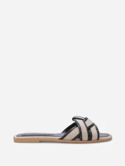 Outlet La Modeuse Mules à brides bi-matières entrecroisées Noir