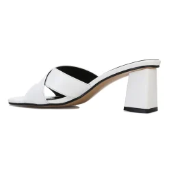 Hot La Modeuse Mules  à brides croisées et bague orteil Blanc