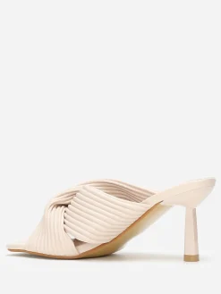 Online La Modeuse Mules à brides croisées et matelassées Beige