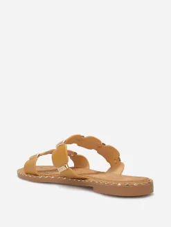 Online La Modeuse Mules à brides festonnées et détails dorés Camel
