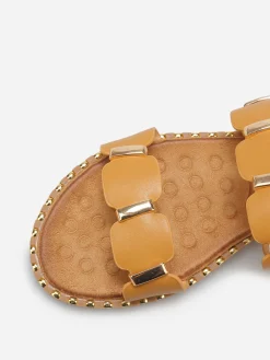 Online La Modeuse Mules à brides festonnées et détails dorés Camel