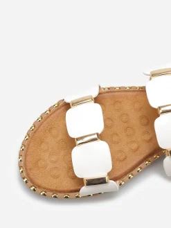 Sale La Modeuse Mules à brides festonnées et détails dorés Blanc