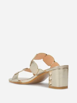 Outlet La Modeuse Mules à double brides et détails s Doré