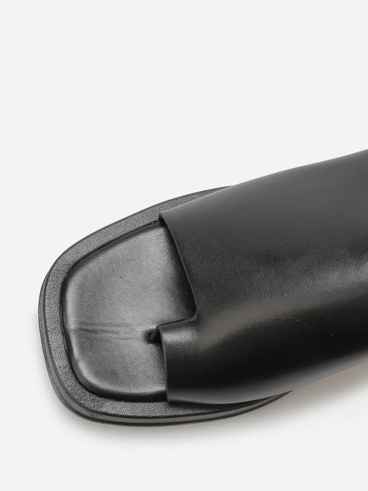 Discount La Modeuse Mules avec entre-doigts et plateforme Noir