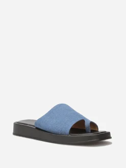 Clearance La Modeuse Mules en denim avec entre-doigts et plateforme Bleu