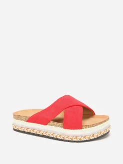 Outlet La Modeuse Mules  en suédine à plateforme fantaisie Rouge