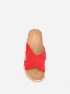 Outlet La Modeuse Mules  en suédine à plateforme fantaisie Rouge
