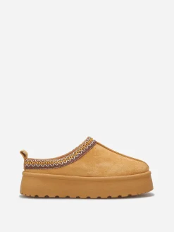 Hot La Modeuse Mules en suédine avec broderies Camel
