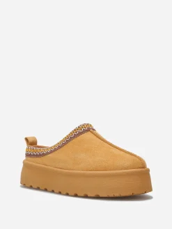 Hot La Modeuse Mules en suédine avec broderies Camel
