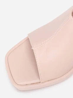 Best La Modeuse Mules plateformes à talon trapèze Beige