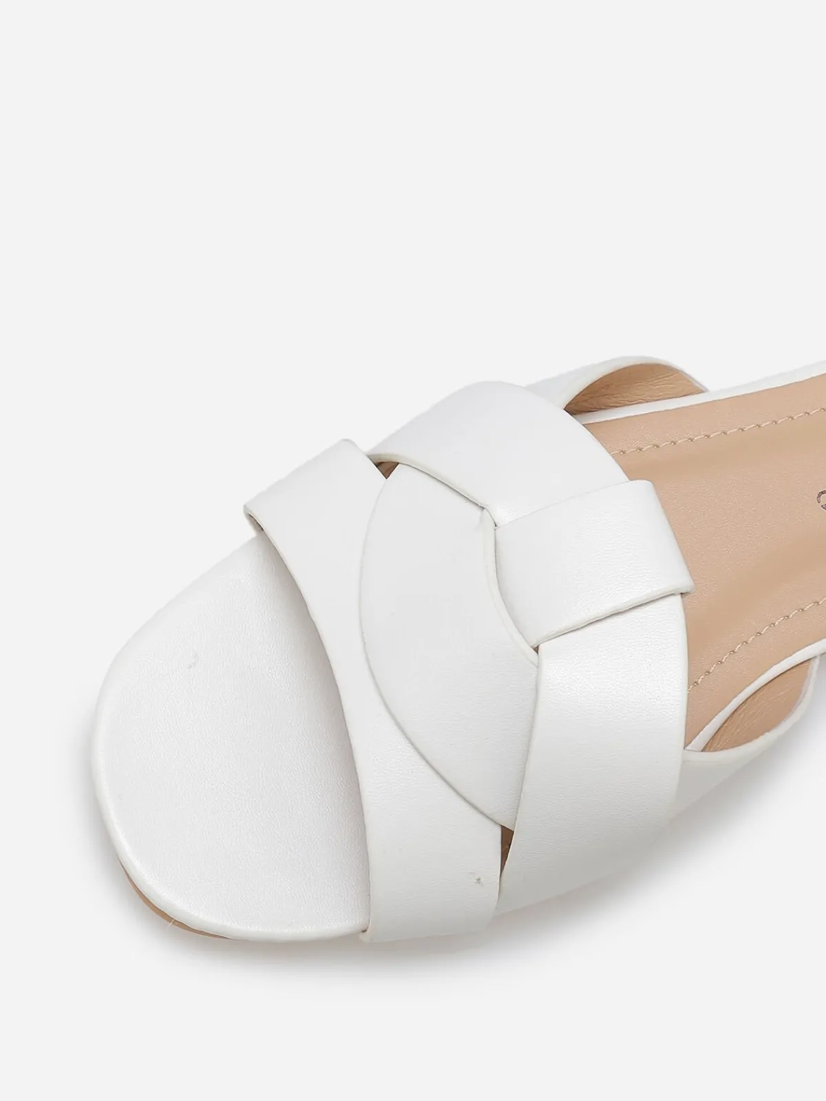 Discount La Modeuse Mules plates à brides entrecroisées Blanc
