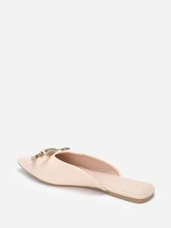 Clearance La Modeuse Mules pointues à boucle Beige