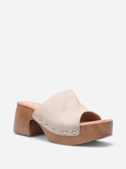 Clearance La Modeuse Mules sabots cloutées à plateforme Beige
