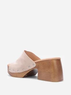 Clearance La Modeuse Mules sabots cloutées à plateforme Beige