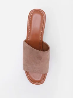 Outlet La Modeuse Mules sabots cloutées en suédine Taupe
