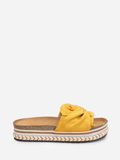 Online La Modeuse Mules suédine à plateforme motif ethnique Jaune