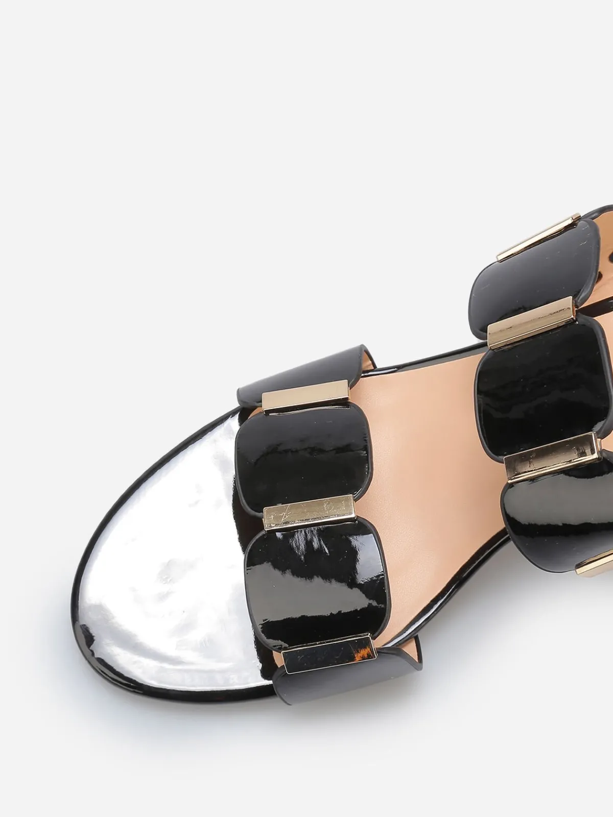 Outlet La Modeuse Mules vernies à détails dorés Noir