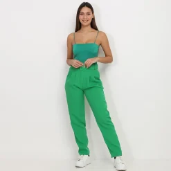 Sale La Modeuse Pantalon à pinces avec ceinture Vert