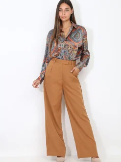 La Modeuse Pantalon classique ample et droit Camel