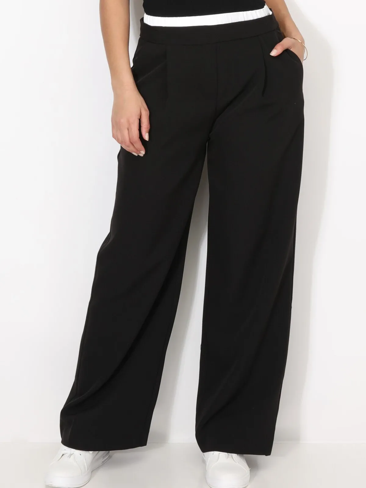 Outlet La Modeuse Pantalon de costume à taille contrastante Noir