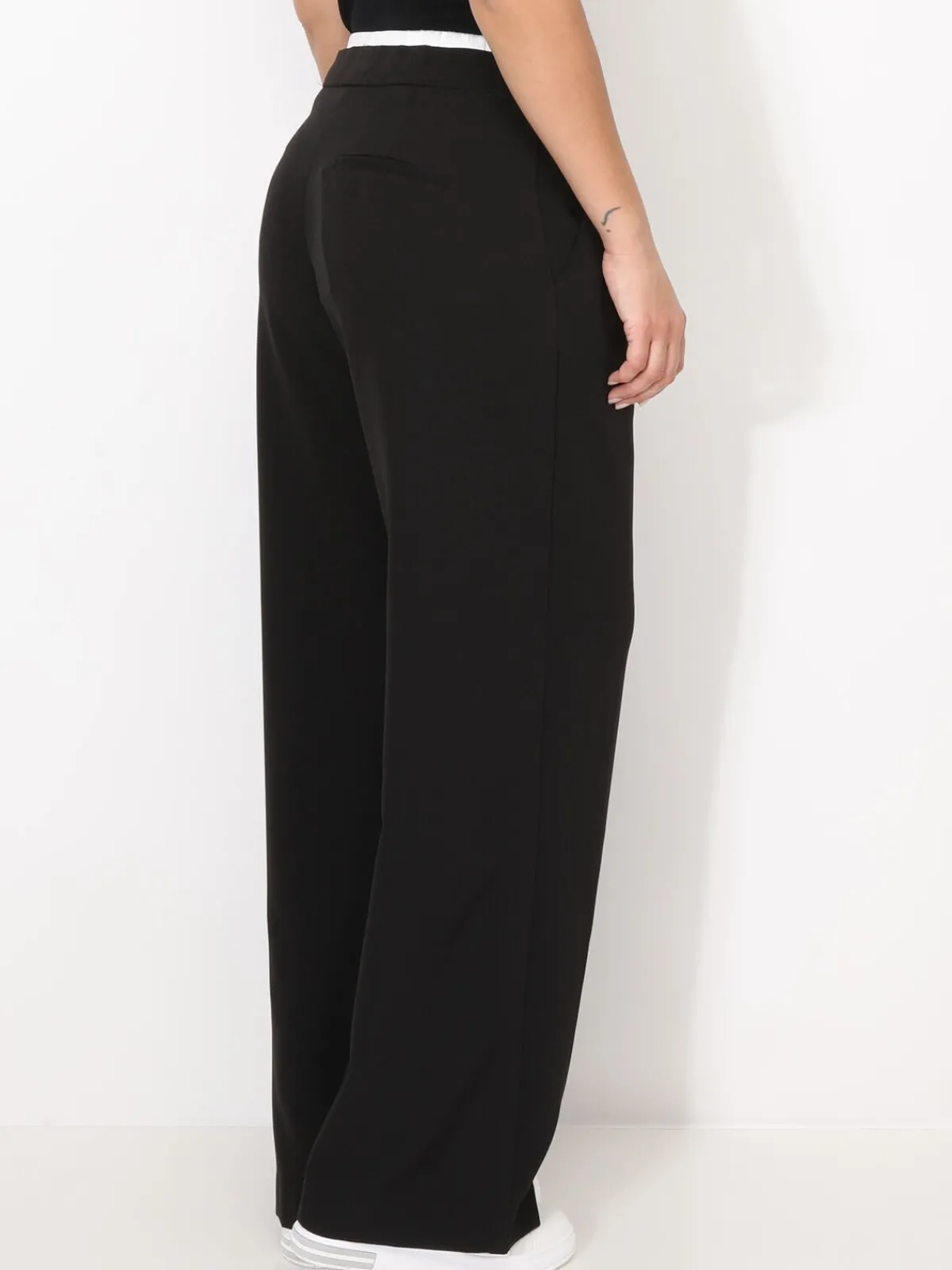 Outlet La Modeuse Pantalon de costume à taille contrastante Noir