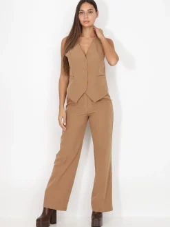 New La Modeuse Pantalon de costume large à plis Camel