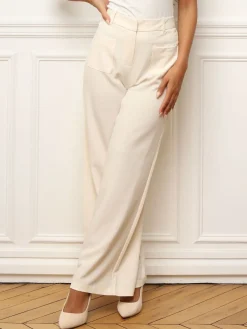Hot La Modeuse Pantalon droit à double poches plaquées Beige