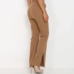 Hot La Modeuse Pantalon flare à fentes Camelfoncé