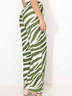 La Modeuse Pantalon large à motif zébré Vert