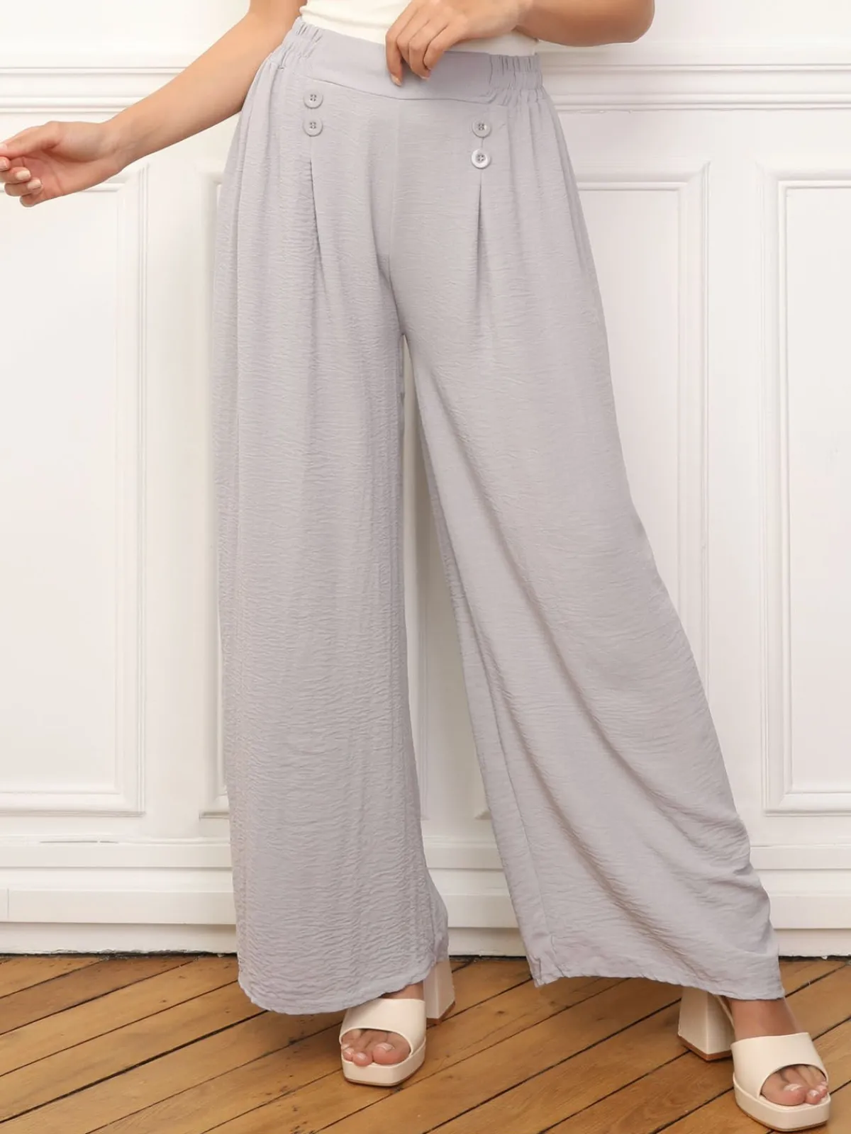 Sale La Modeuse Pantalon large à plis et boutons Gris