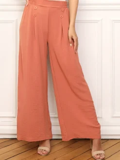 New La Modeuse Pantalon large à plis et boutons MarronClair
