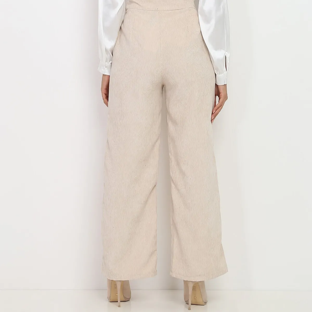 Outlet La Modeuse Pantalon large en velours côtelé Beige
