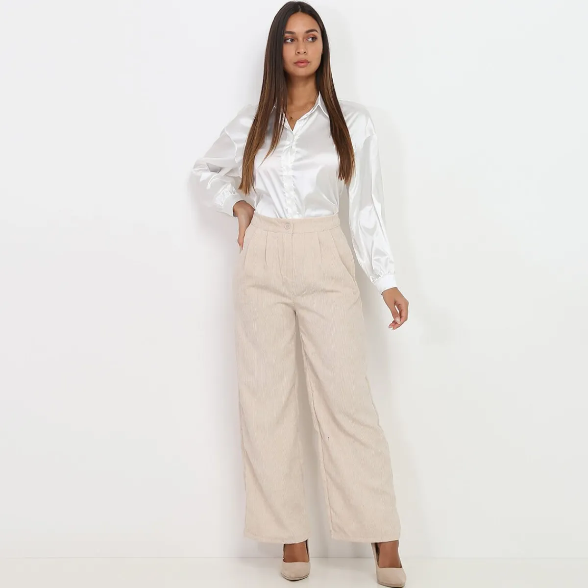 Outlet La Modeuse Pantalon large en velours côtelé Beige