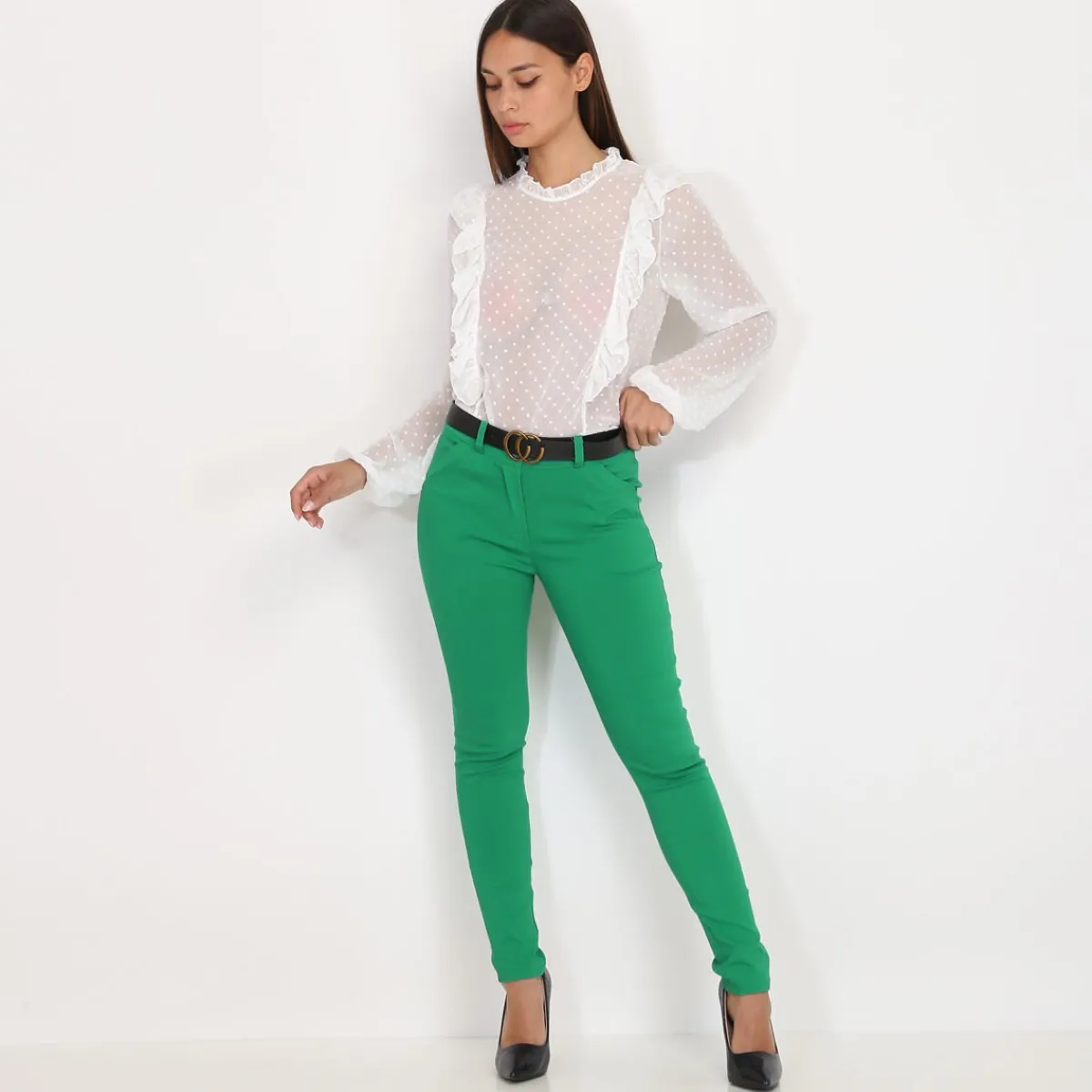 La Modeuse Pantalon slim avec ceinture à boucle Vert