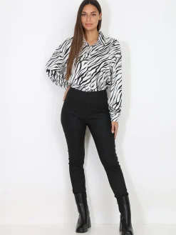 La Modeuse Pantalon slim enduit grandes tailles Noir