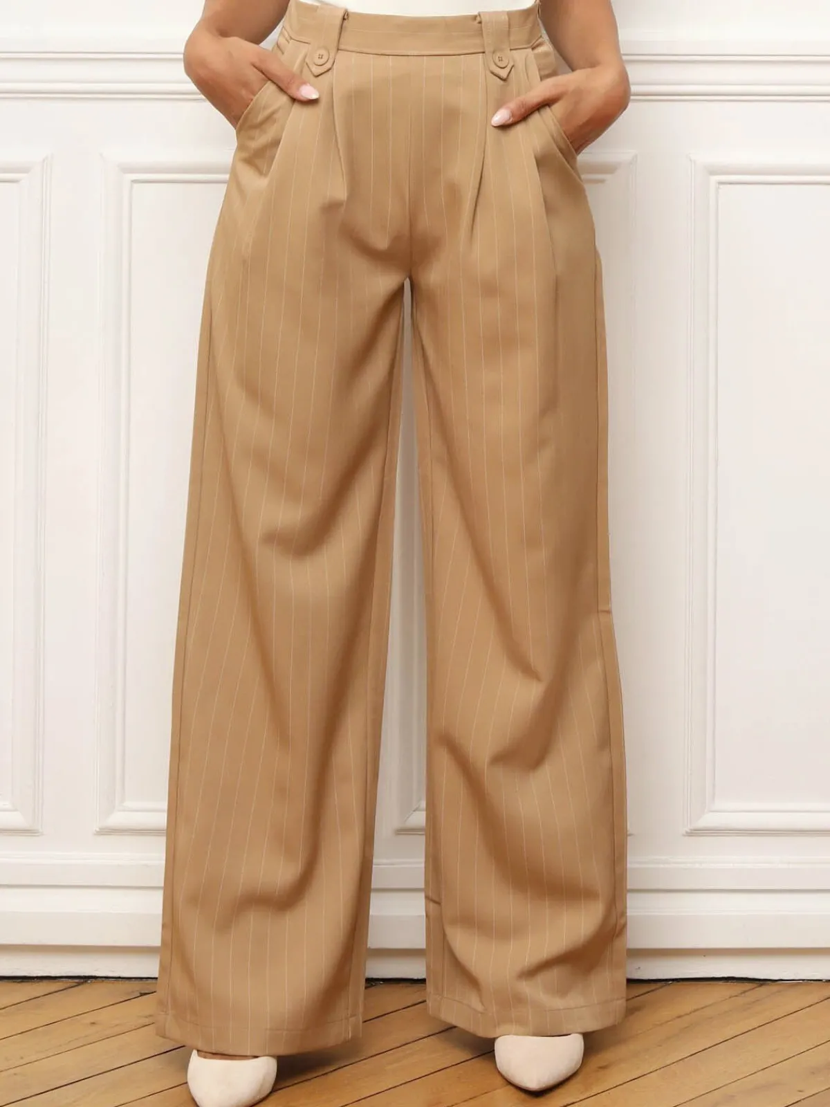 Online La Modeuse Pantalon évasé à imprimé rayures Beige