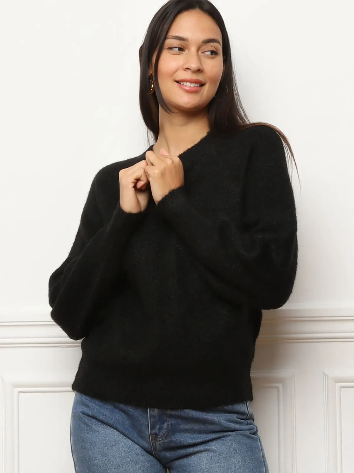 La Modeuse Pull à dos ouvert et perles Noir
