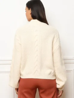 Hot La Modeuse Pull à motifs et manches ballons Ecru