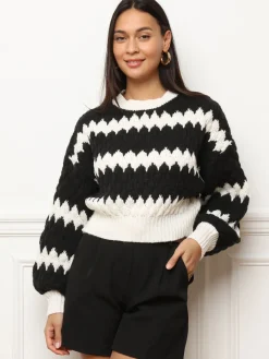 Clearance La Modeuse Pull court à imprimé graphique