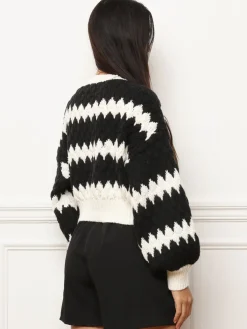 Clearance La Modeuse Pull court à imprimé graphique