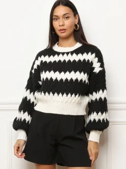 Clearance La Modeuse Pull court à imprimé graphique