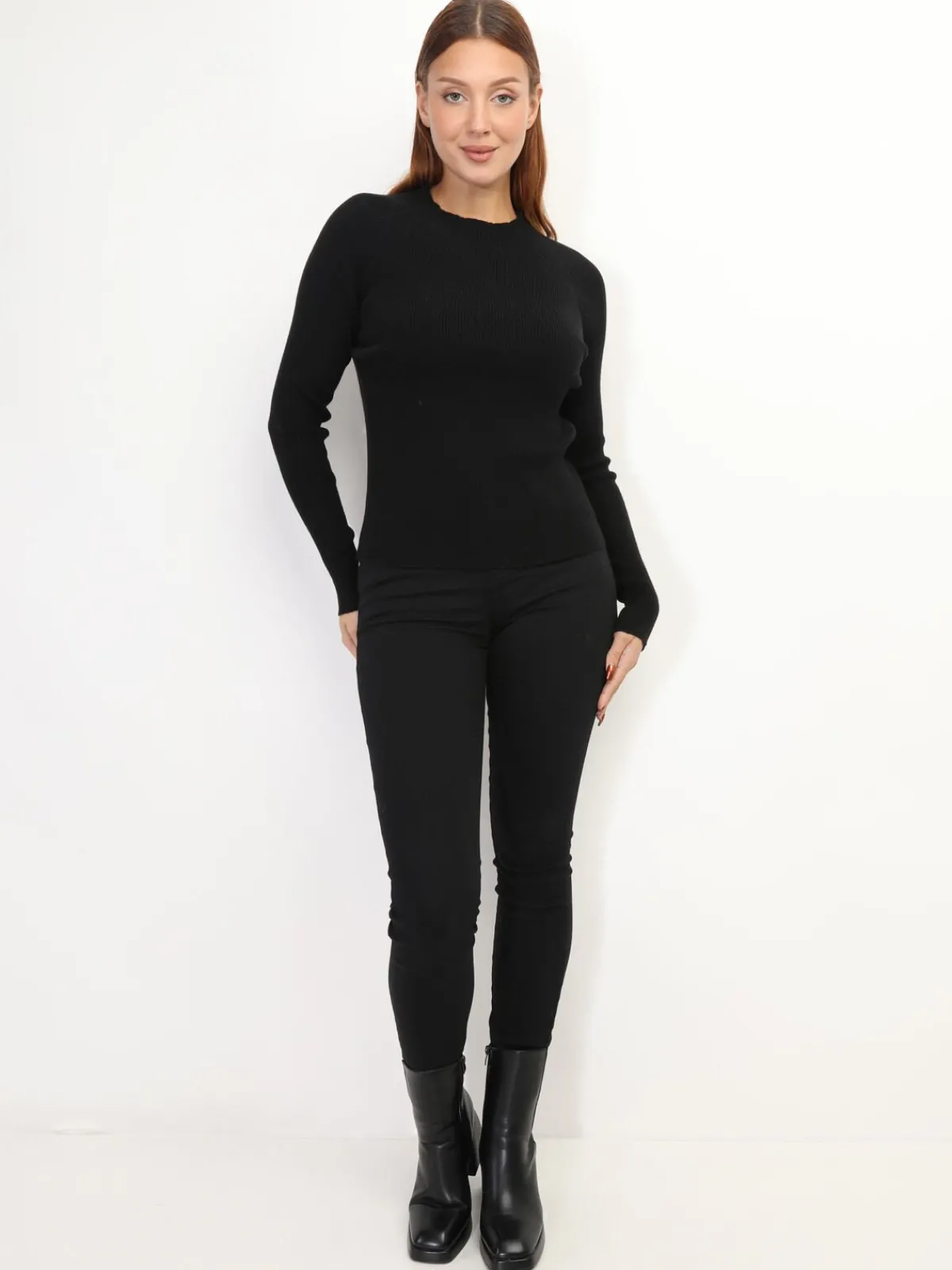 New La Modeuse Pull côtelé à col montant Noir