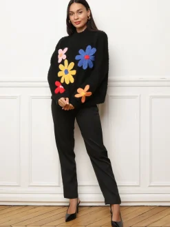 Clearance La Modeuse Pull duveteux à fleurs brodées colorées Noir