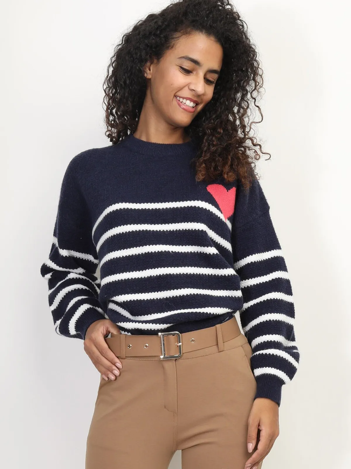 Hot La Modeuse Pull marinière à motif c艙ur BleuMarine