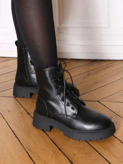 Sale La Modeuse Rangers à semelle dentelée Noir