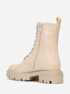 Hot La Modeuse Rangers à talon et semelle crantés Beige