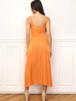 Online La Modeuse Robe à boutons et détails plissés Orange